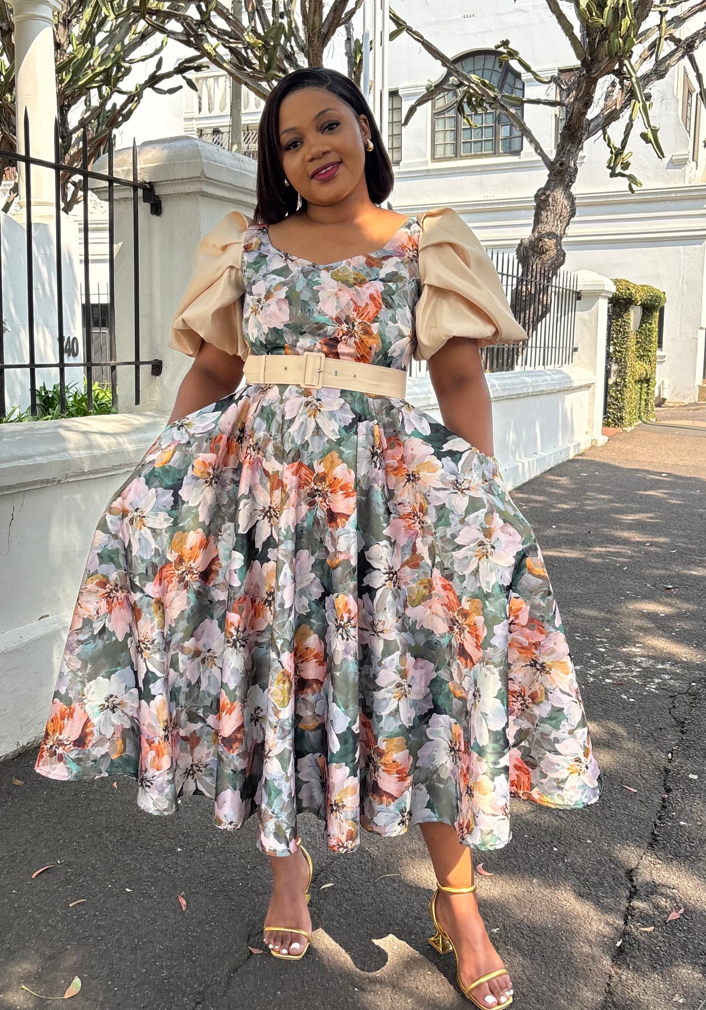 Usanele dress with belt