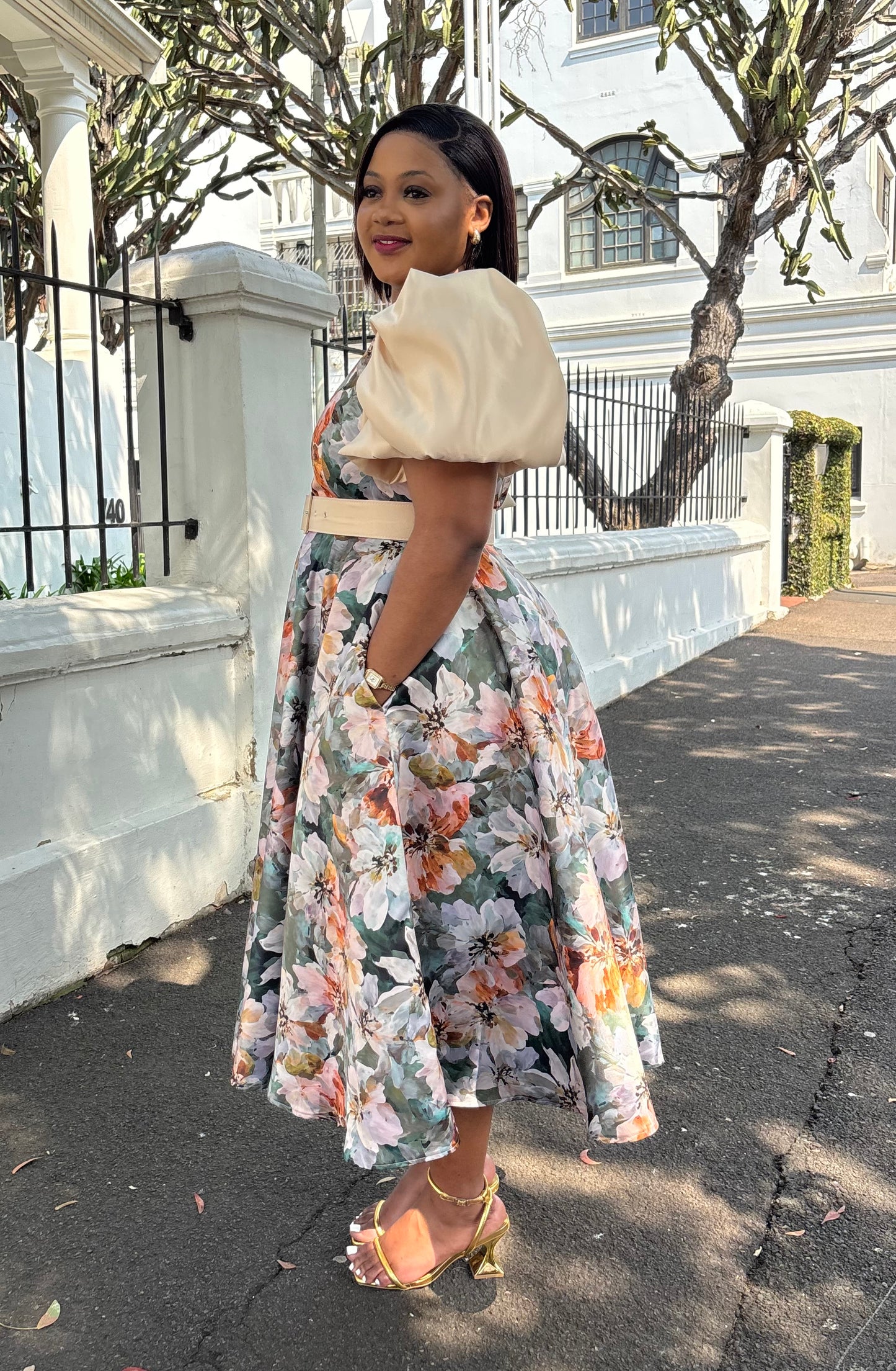 Usanele dress with belt
